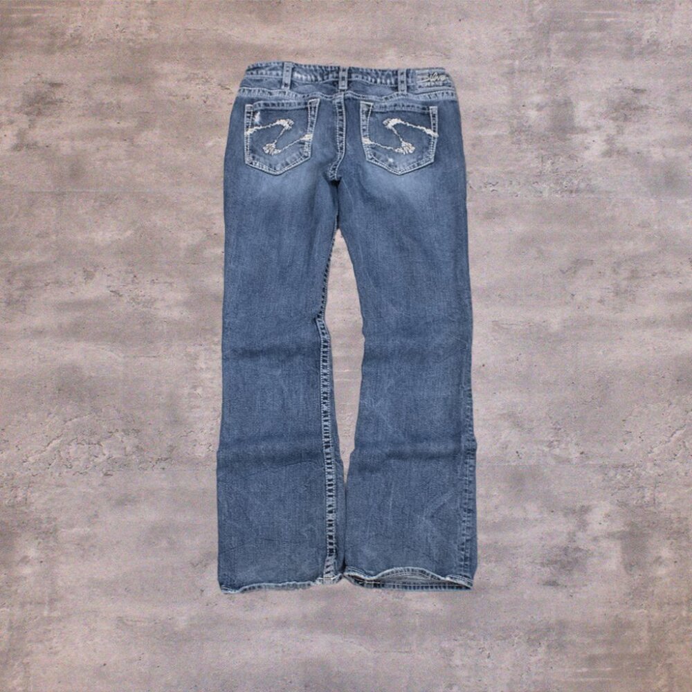 Silver Jean's CO Aiko Flair Bootcut Distressed Midwash Denim‎ Jean's Pant;s